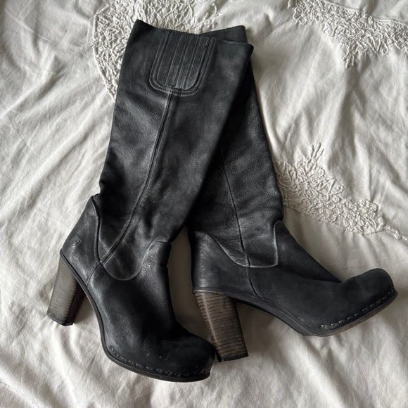 Felmini Distressed Leather Boots Made In Portugal - Picture 2 of 14